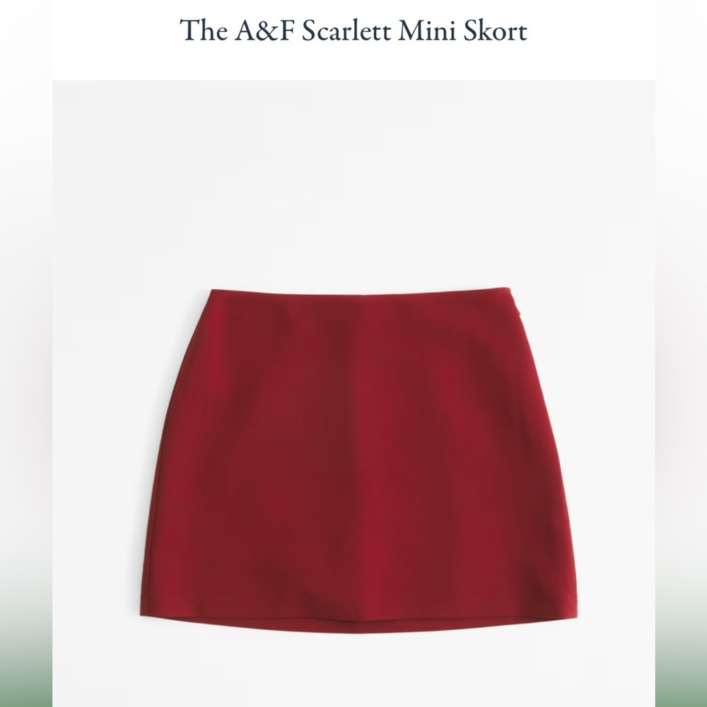 The A&F Scarlett Mini Skort Red M